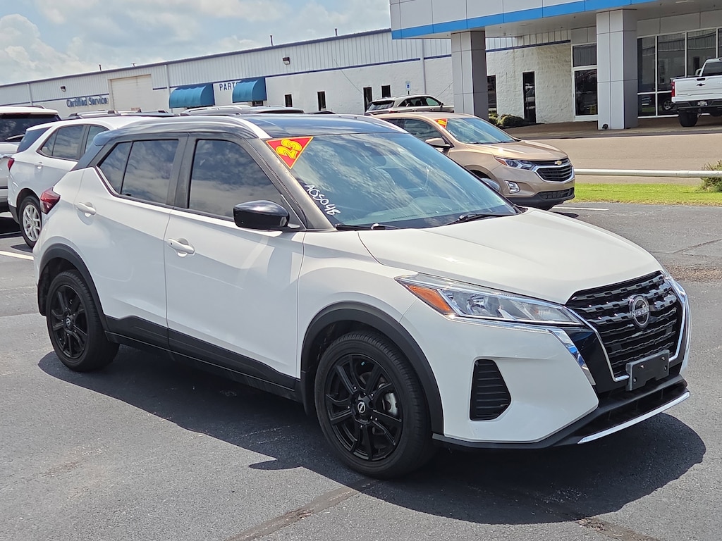 Used 2023 Nissan Kicks SV SV FWD