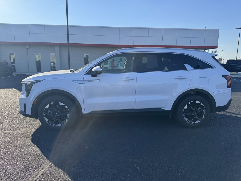 Used 2024 Kia Sorento S S FWD