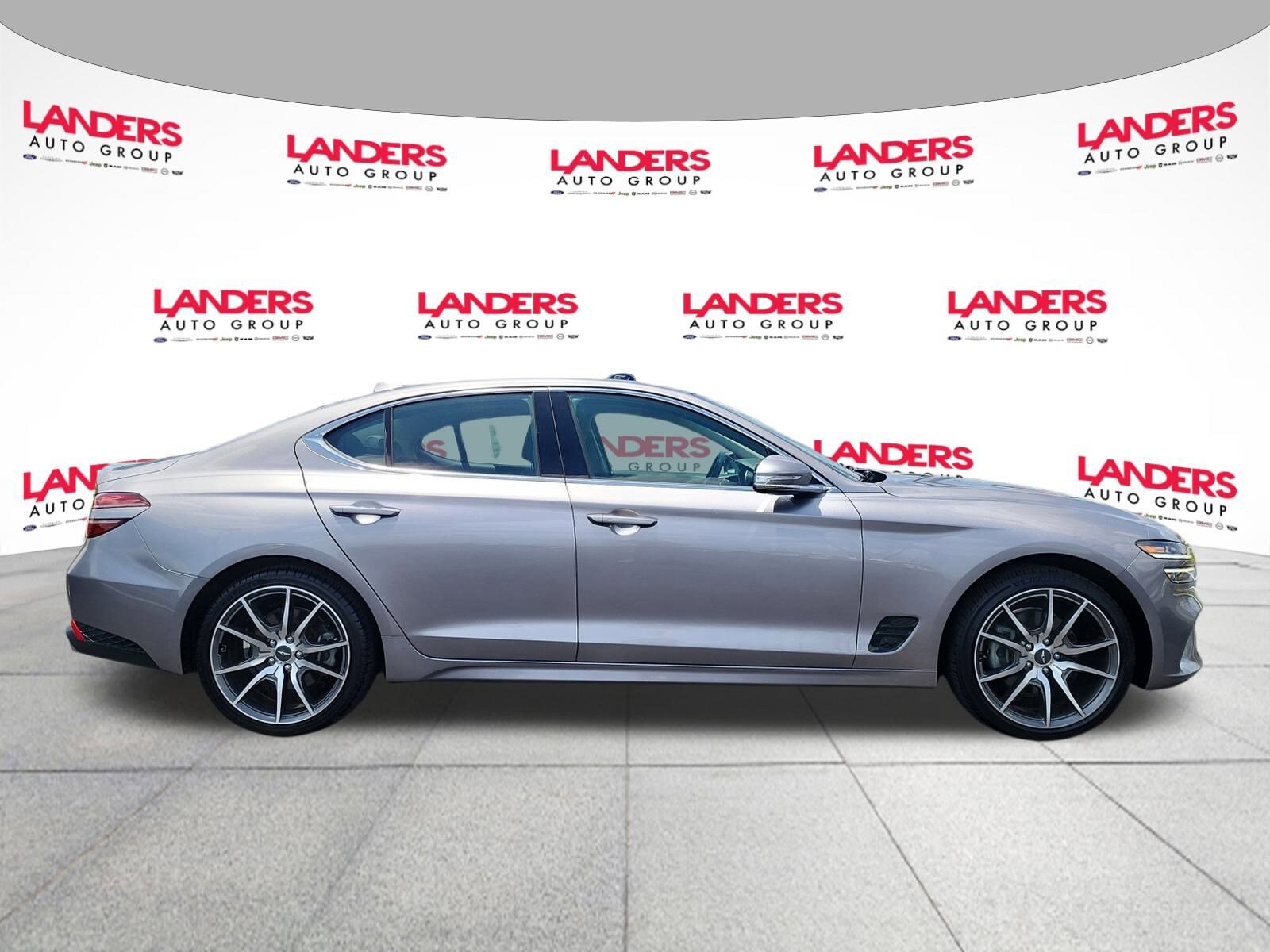 2023 Genesis G70 2.0T photo 2