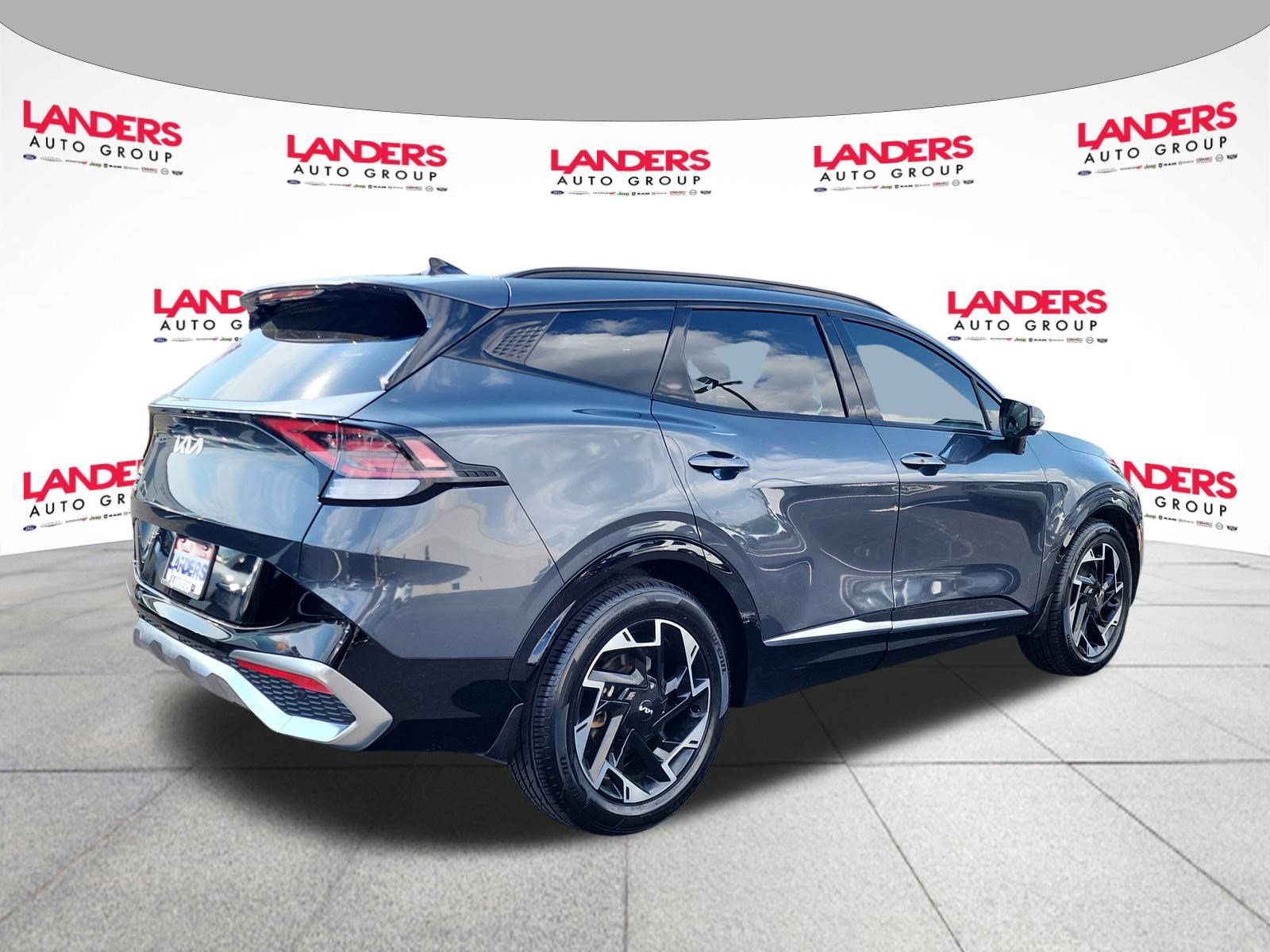 2023 Kia Sportage photo 2