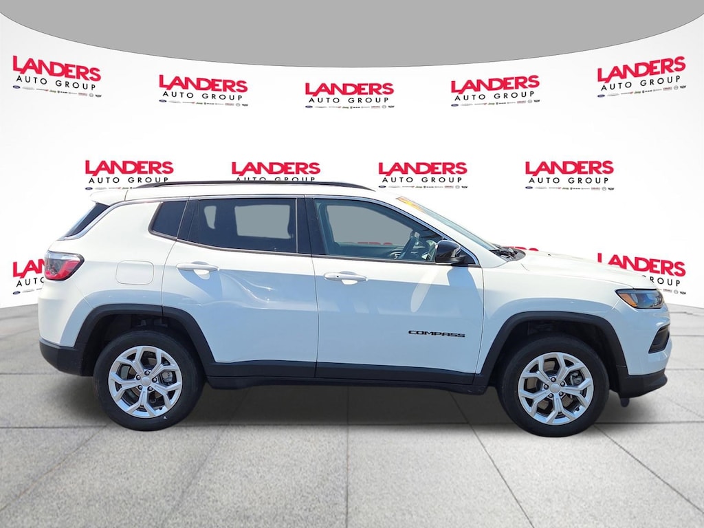 Used 2024 Jeep Compass Latitude Latitude 4x4
