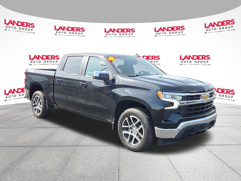 Used 2025 Chevrolet Silverado 1500 LT 4WD Crew Cab 147 LT w/1LT