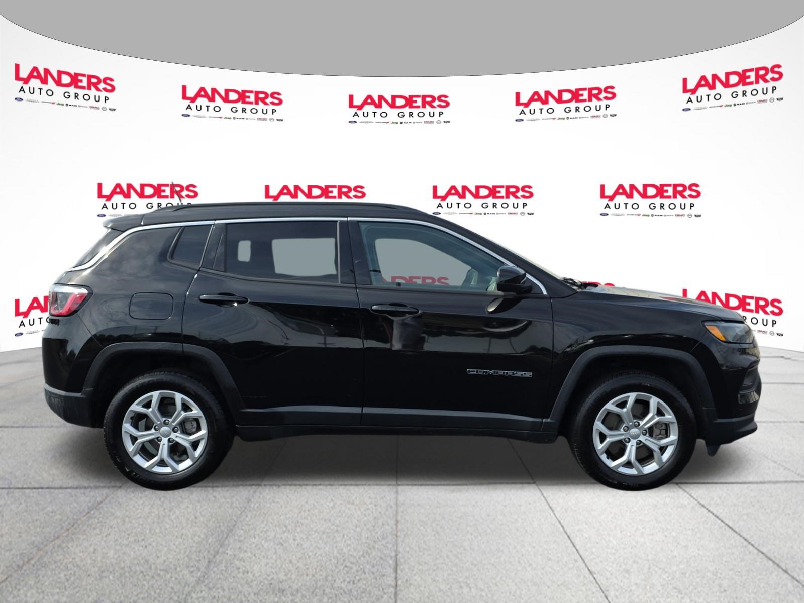 Used 2024 Jeep Compass Latitude Latitude 4x4
