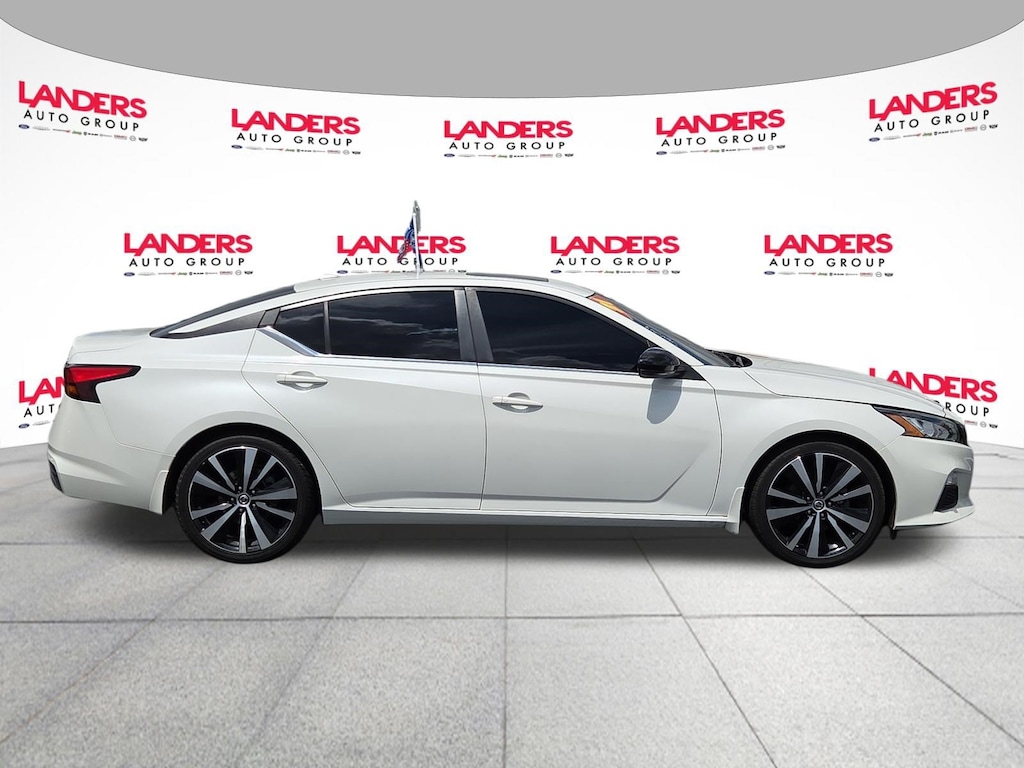Used 2021 Nissan Altima 2.0 SR Sedan