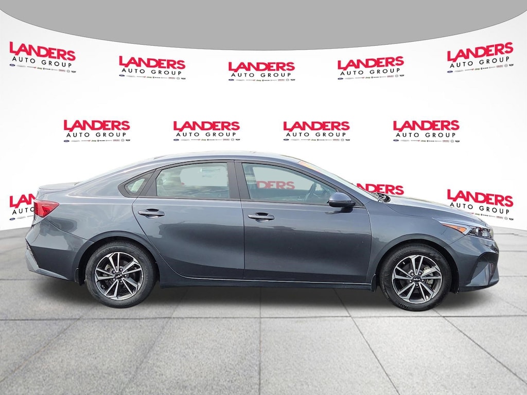 Used 2023 Kia Forte LXS LXS IVT