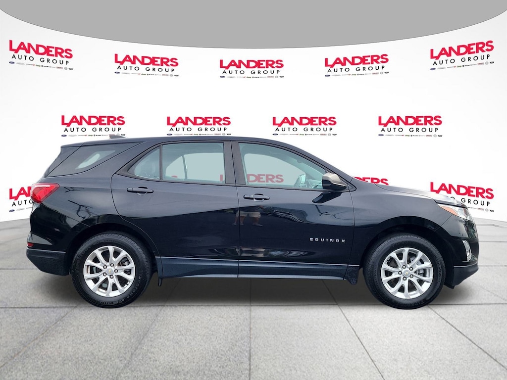 Used 2020 Chevrolet Equinox LS AWD  LS w/1FL