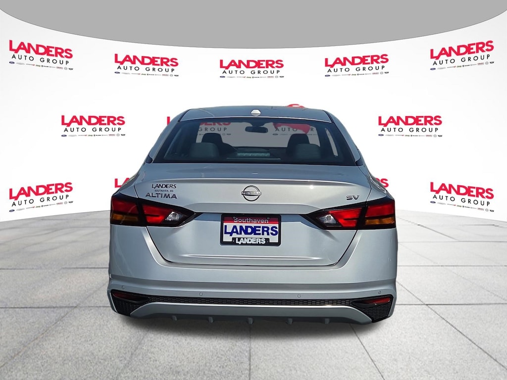 Used 2024 Nissan Altima 2.5 SV Sedan