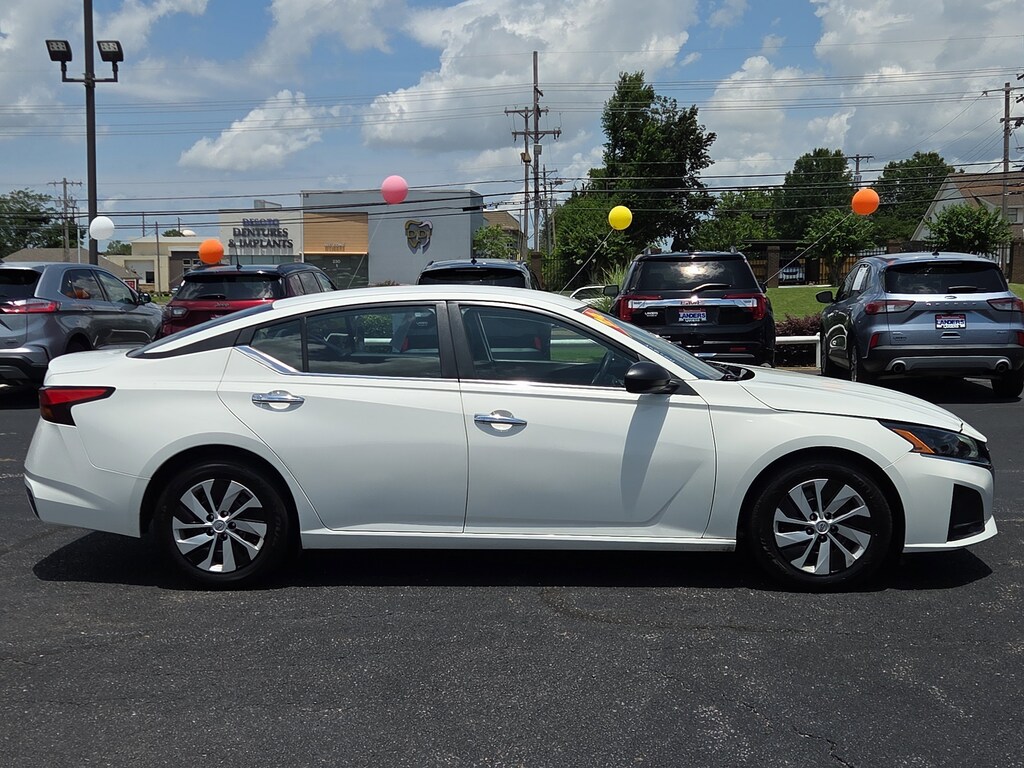 Used 2024 Nissan Altima 2.5 S Sedan