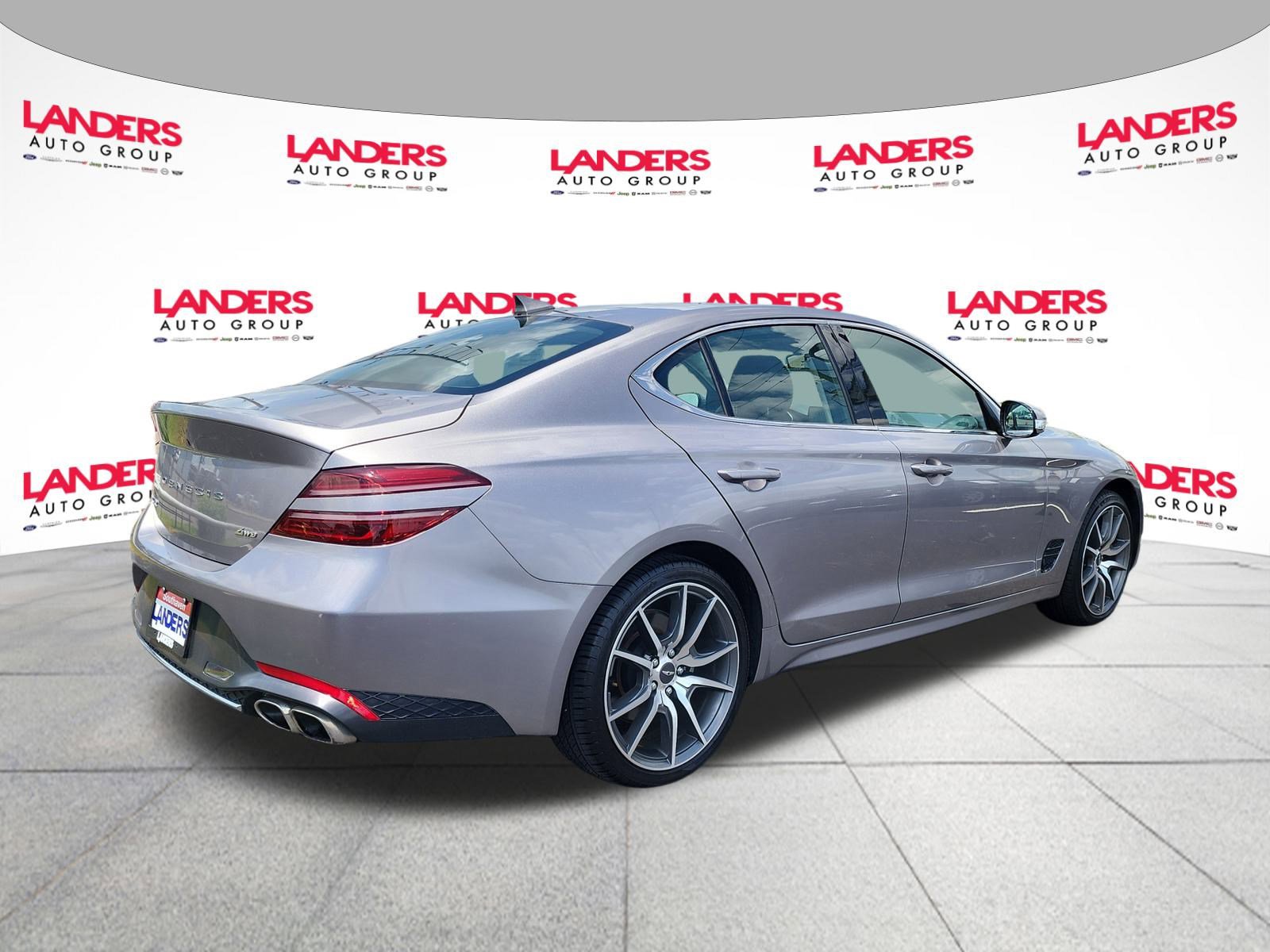 2023 Genesis G70 2.0T photo 3