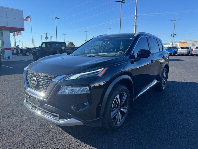 2023 Nissan Rogue Platinum photo 2