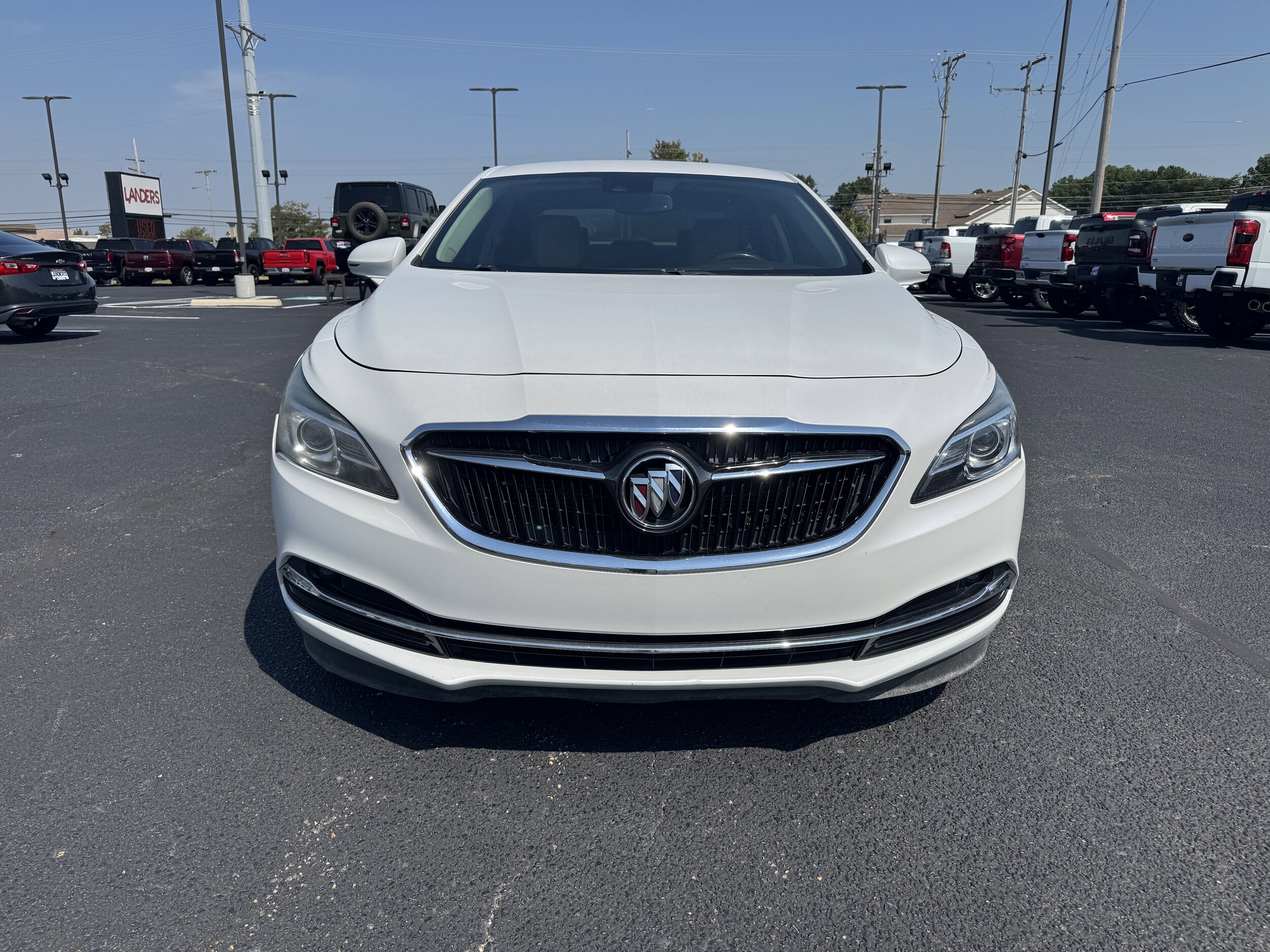 2017 Buick LaCrosse Premium photo 2