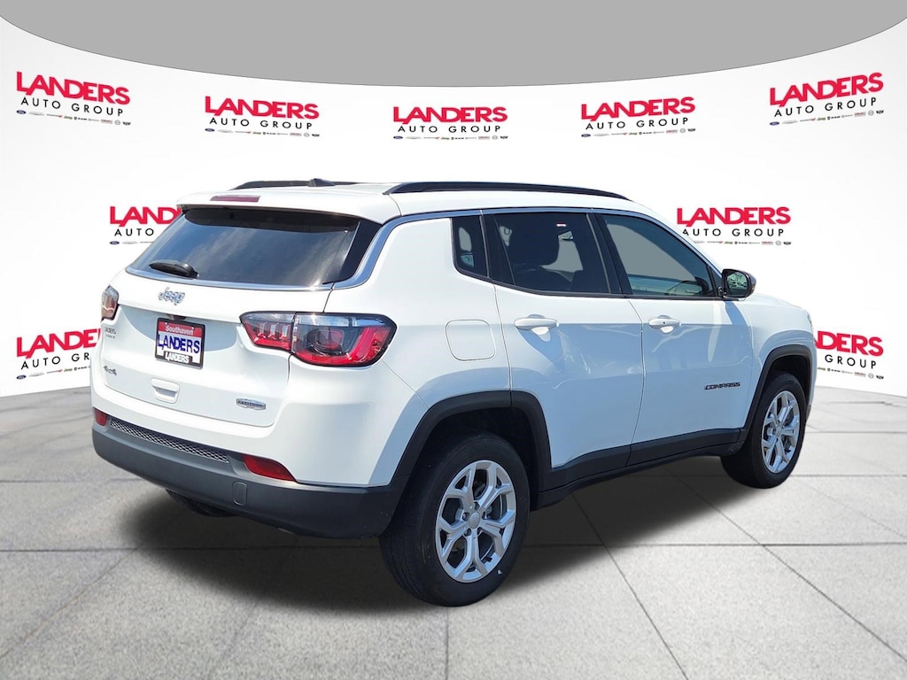 Used 2024 Jeep Compass Latitude Latitude 4x4