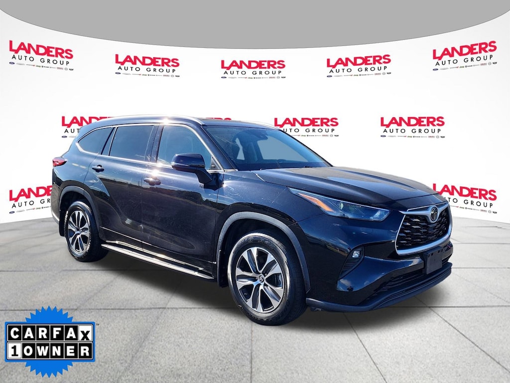Used 2022 Toyota Highlander XLE XLE AWD