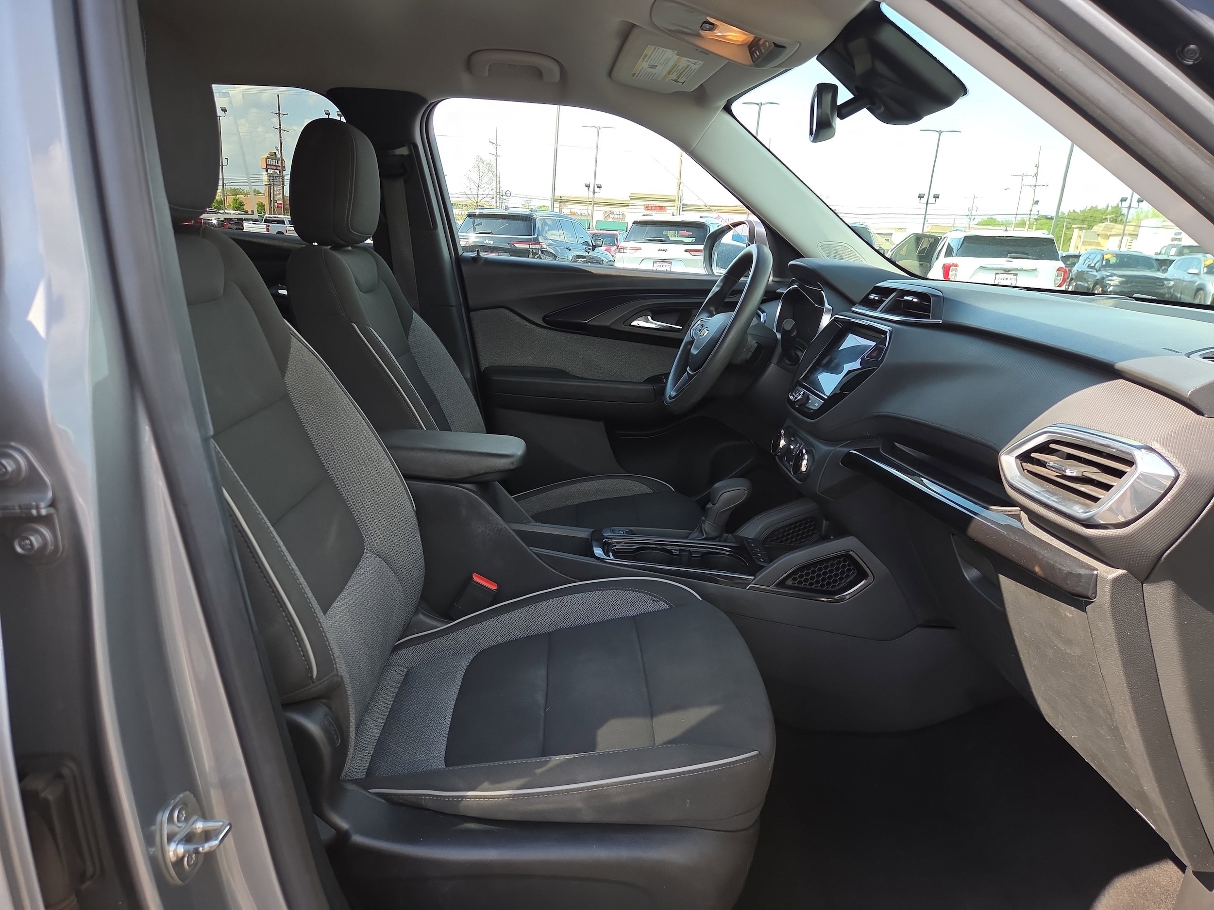2023 Chevrolet TrailBlazer LT - Photo 15