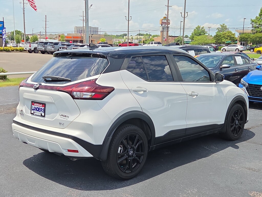Used 2023 Nissan Kicks SV SV FWD
