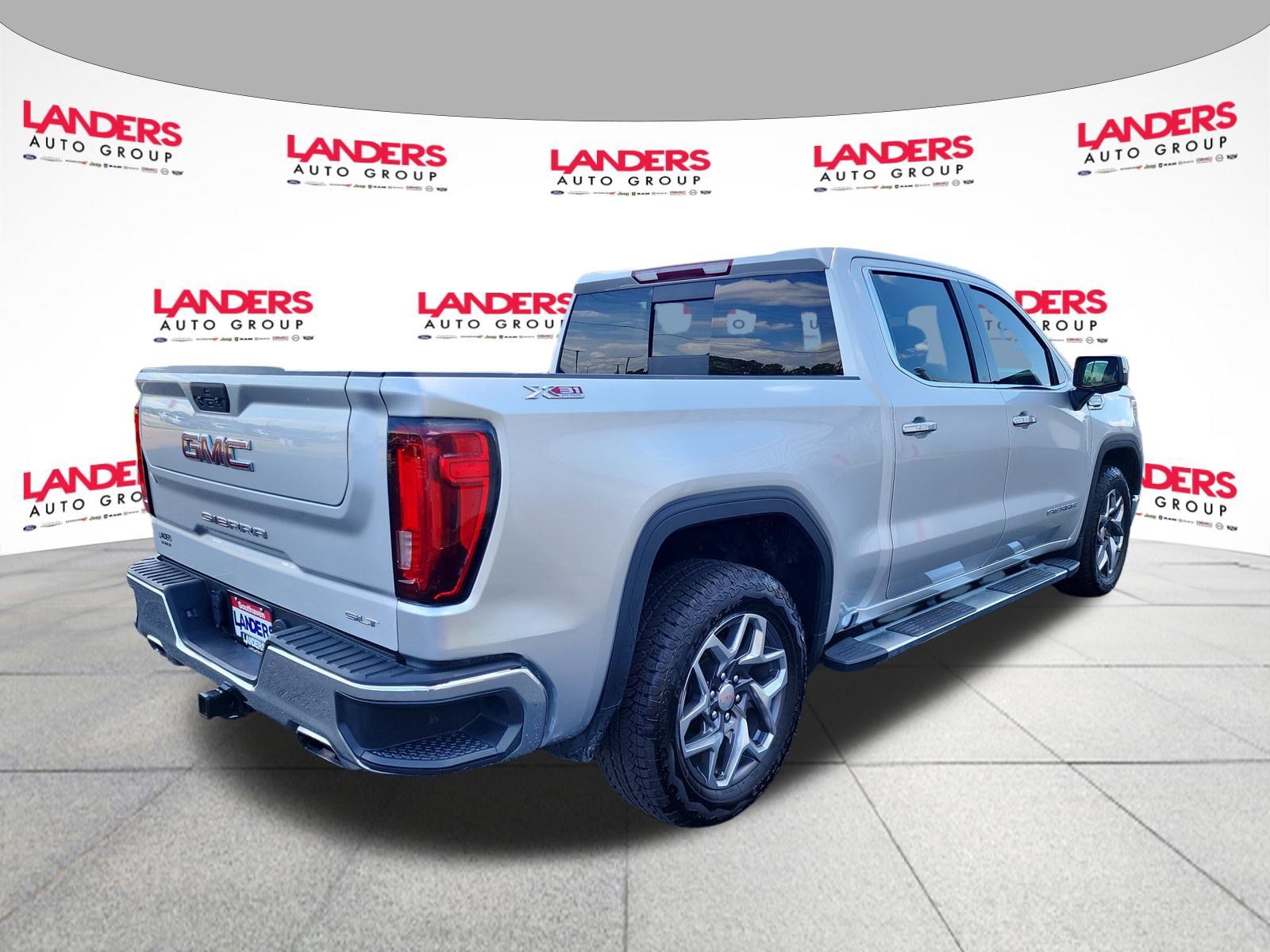 2021 Gmc Sierra 1500 SLT photo 3