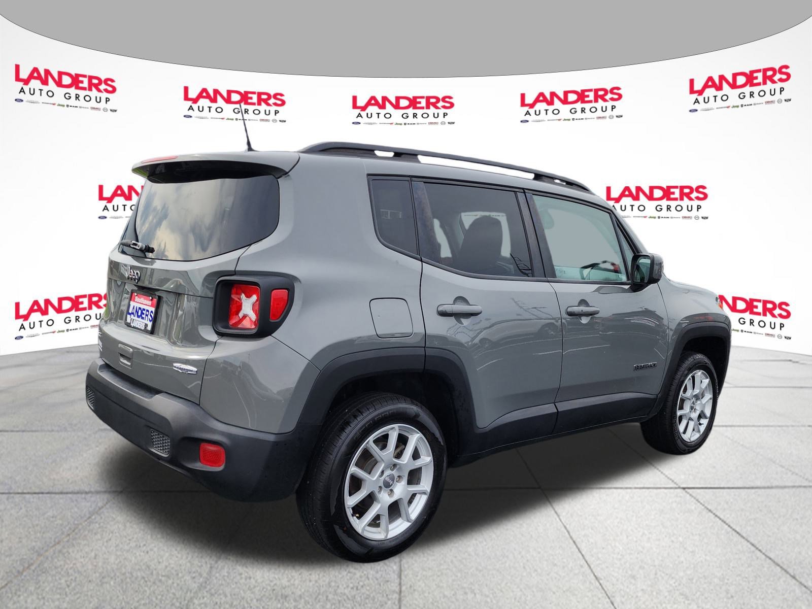 2020 Jeep Renegade Latitude photo 3