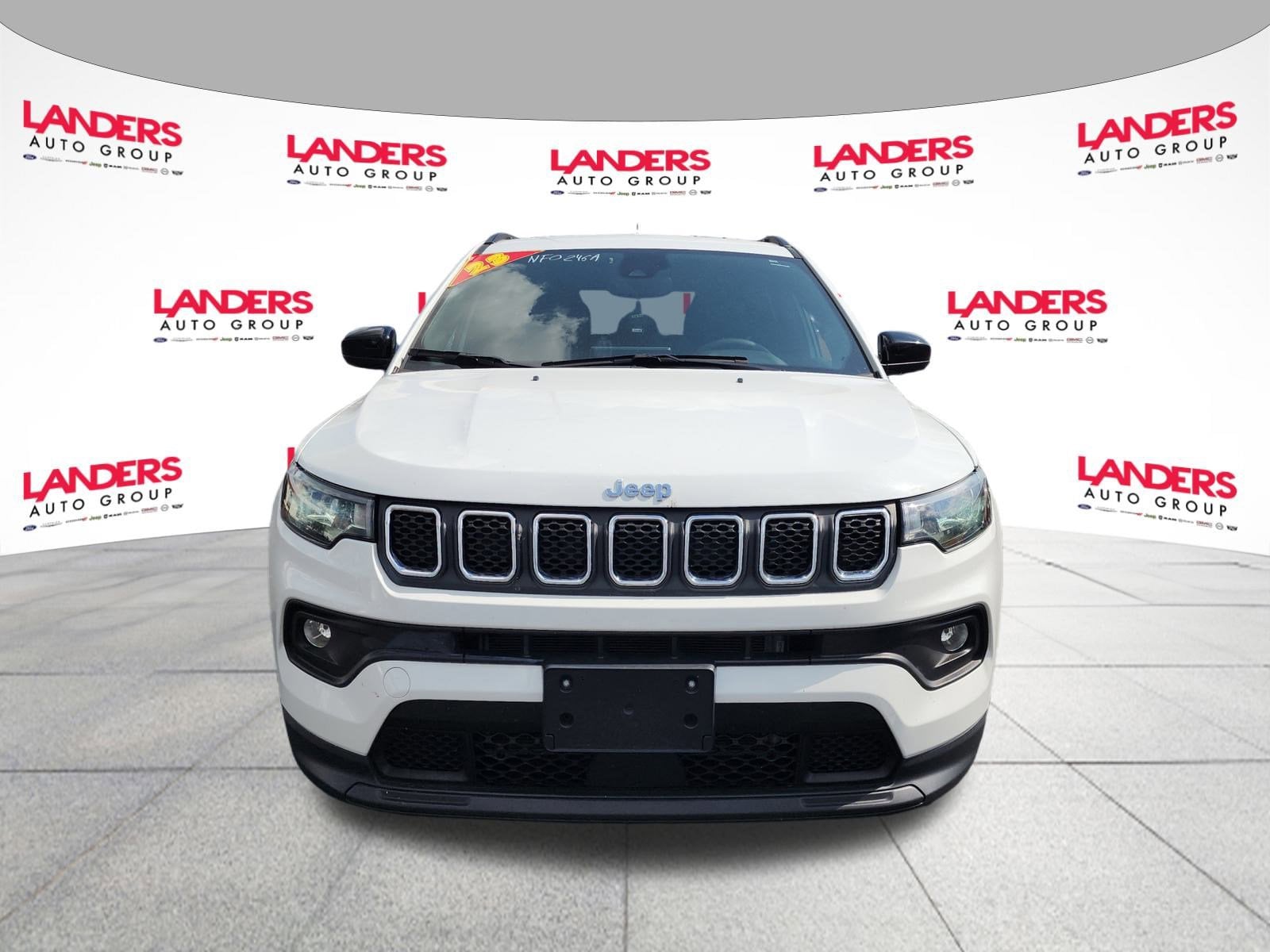 Image of 2023 Jeep Compass Latitude 4x4