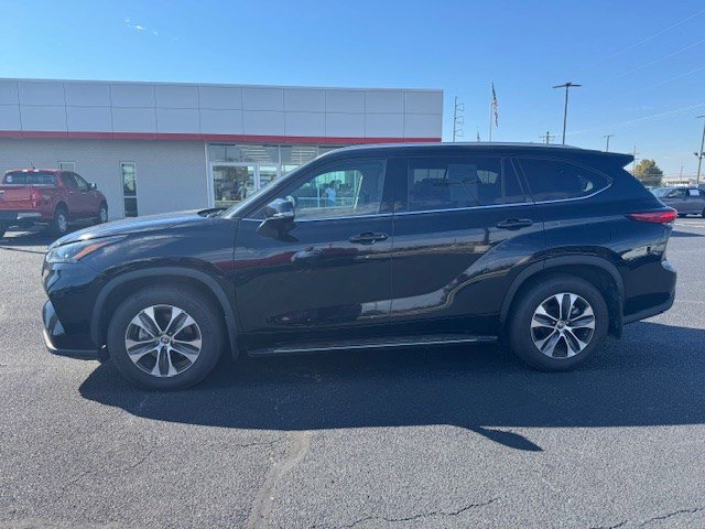 2022 Toyota Highlander XLE photo 4