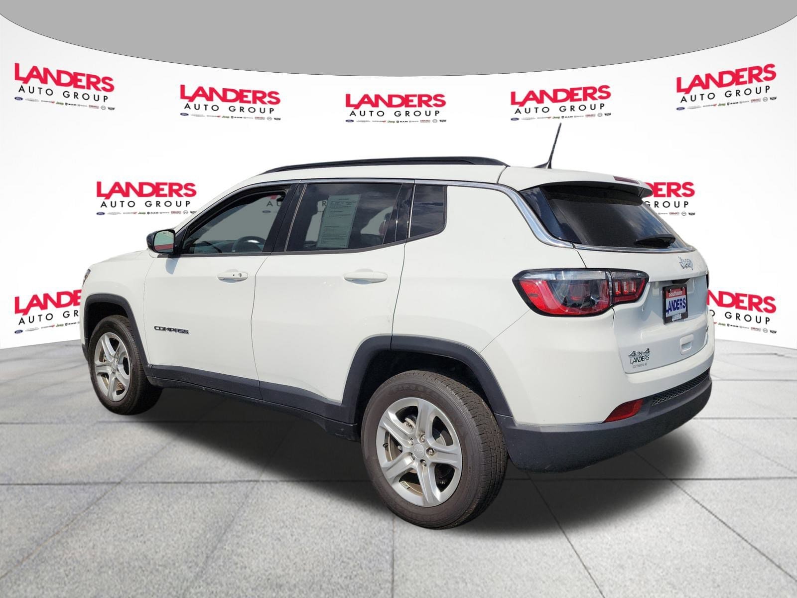 Image of 2023 Jeep Compass Latitude 4x4
