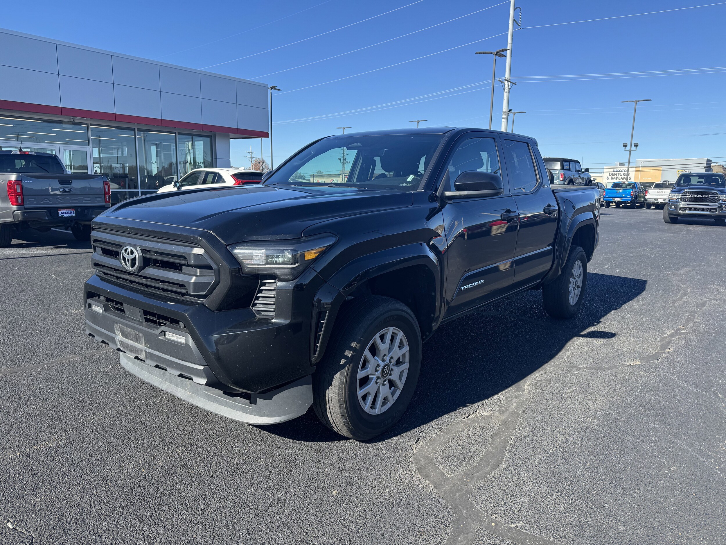 2024 Toyota Tacoma TRD Sport Double Cab photo 2