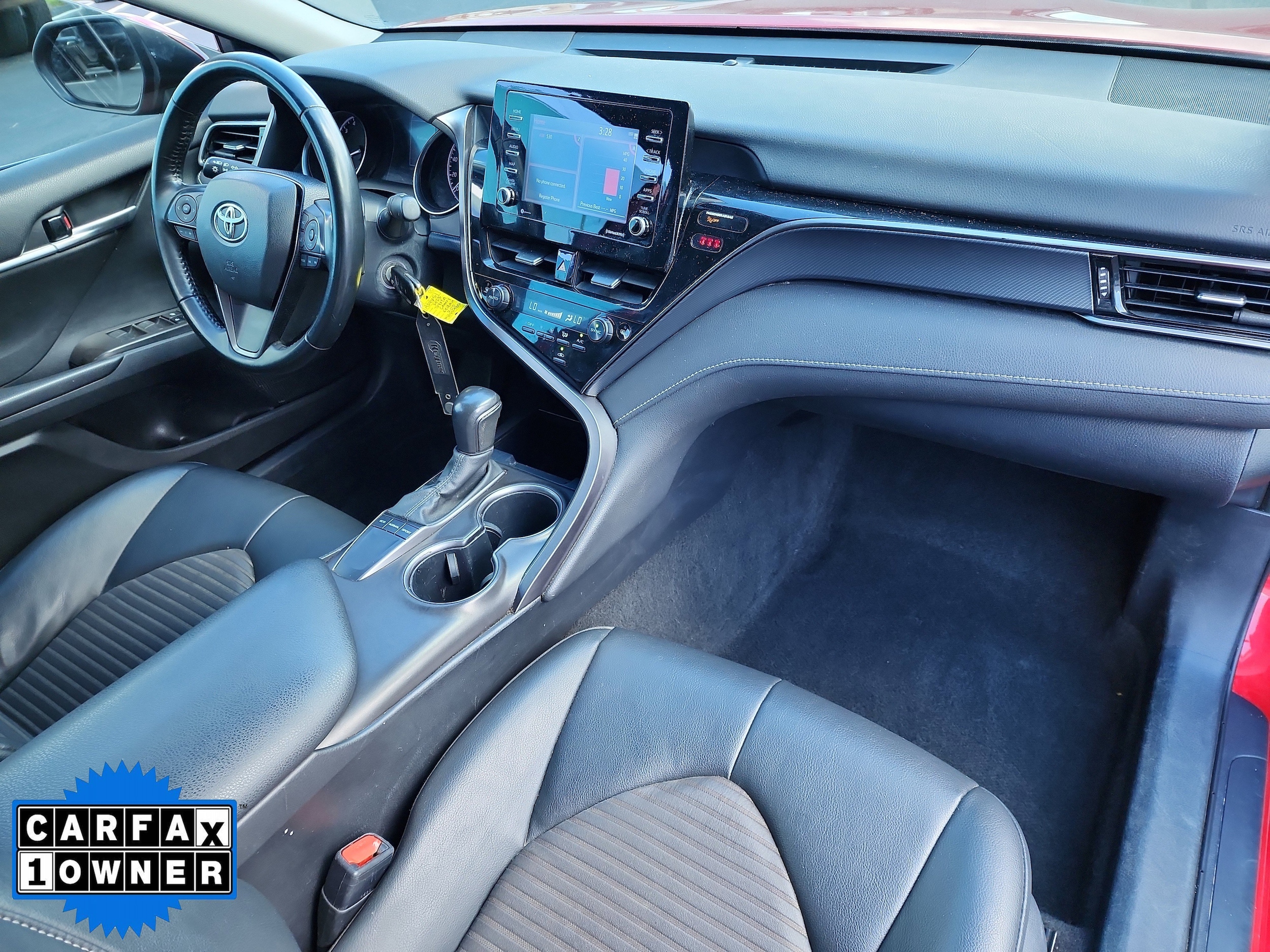 2023 Toyota Camry SE - Photo 16