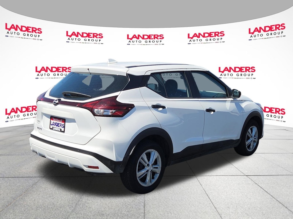 Used 2022 Nissan Kicks S S FWD