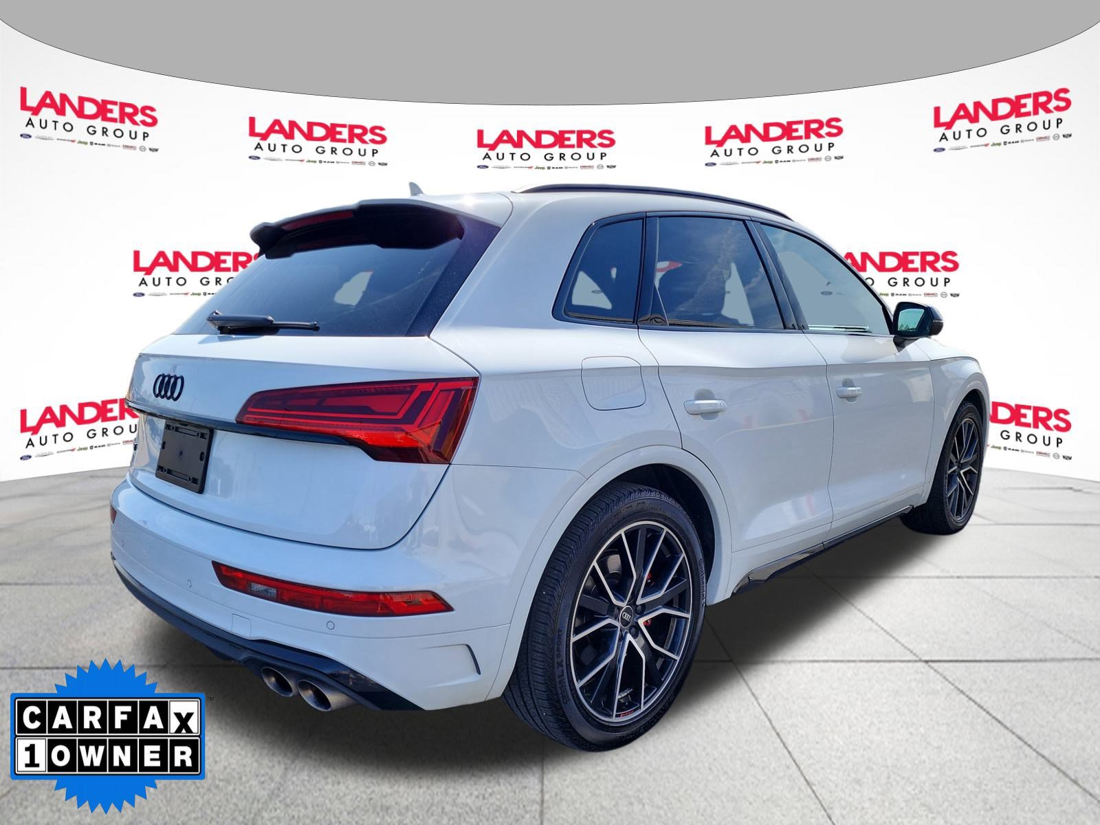 2023 Audi SQ5 Premium Plus photo 3