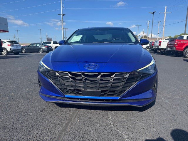 2022 Hyundai Elantra SEL Convenience photo 2