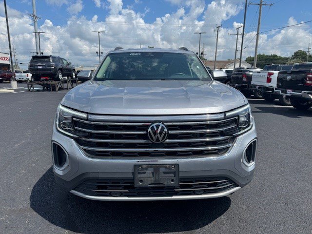 2024 Volkswagen Atlas SE Technology photo 2