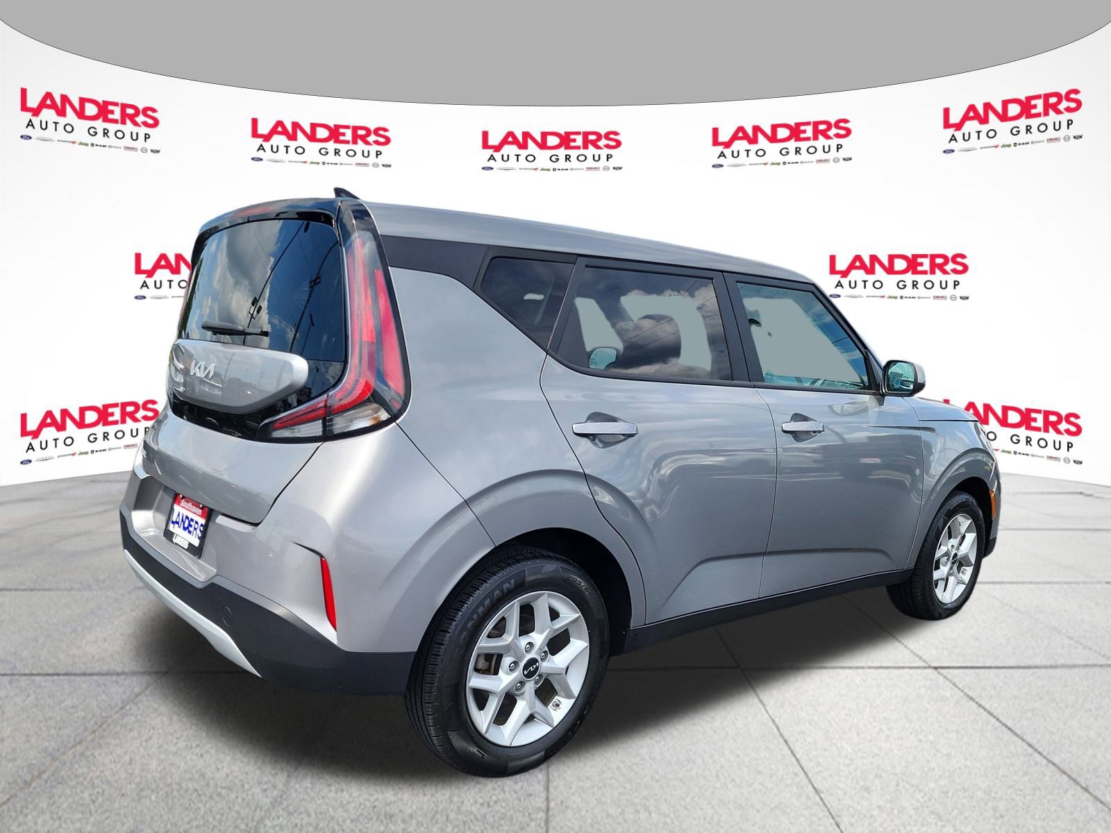 2024 Kia Soul LX photo 3