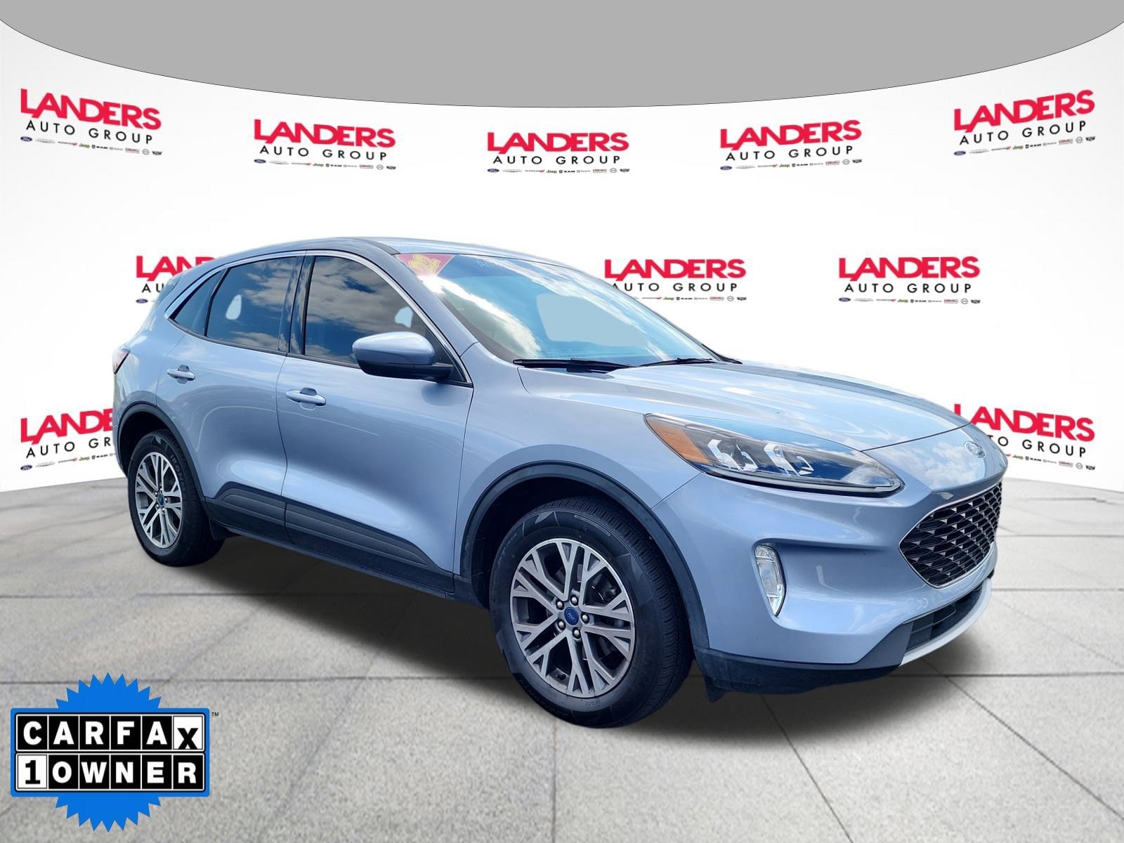 2022 Ford Escape SEL's photo