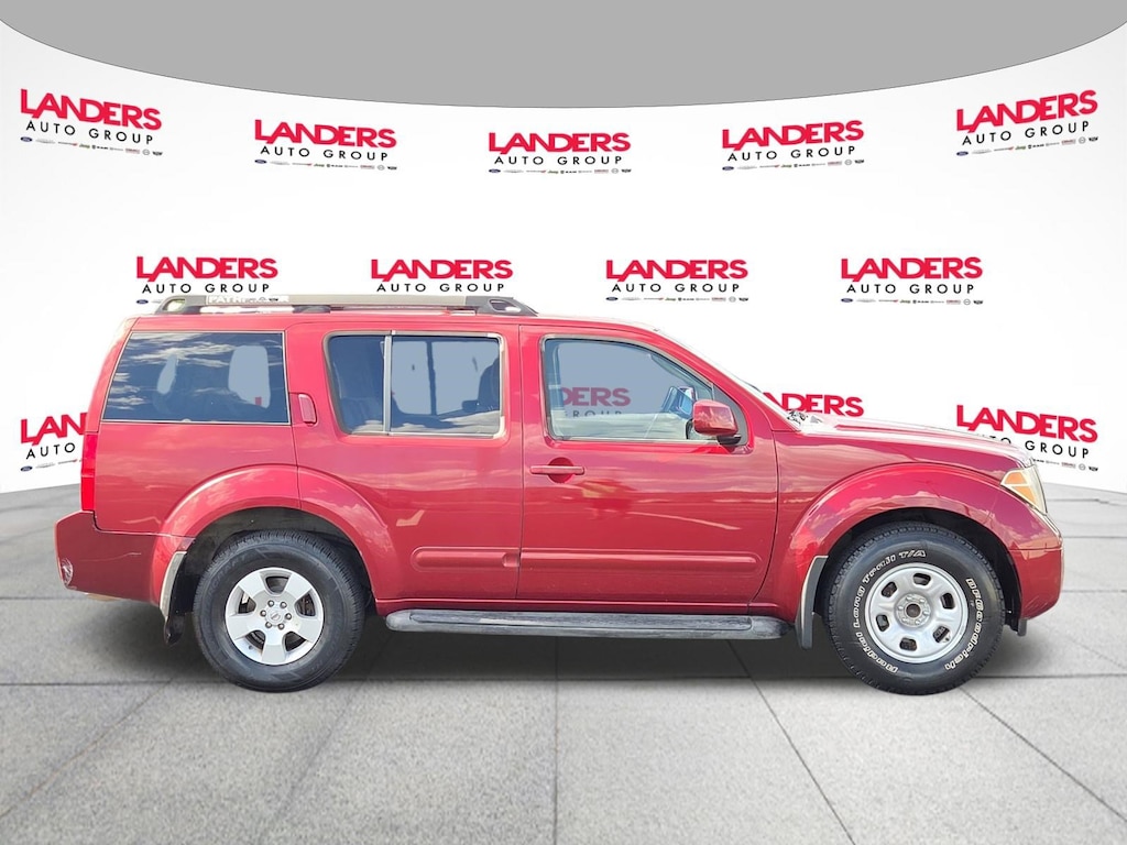 Used 2006 Nissan Pathfinder SE SE 2WD