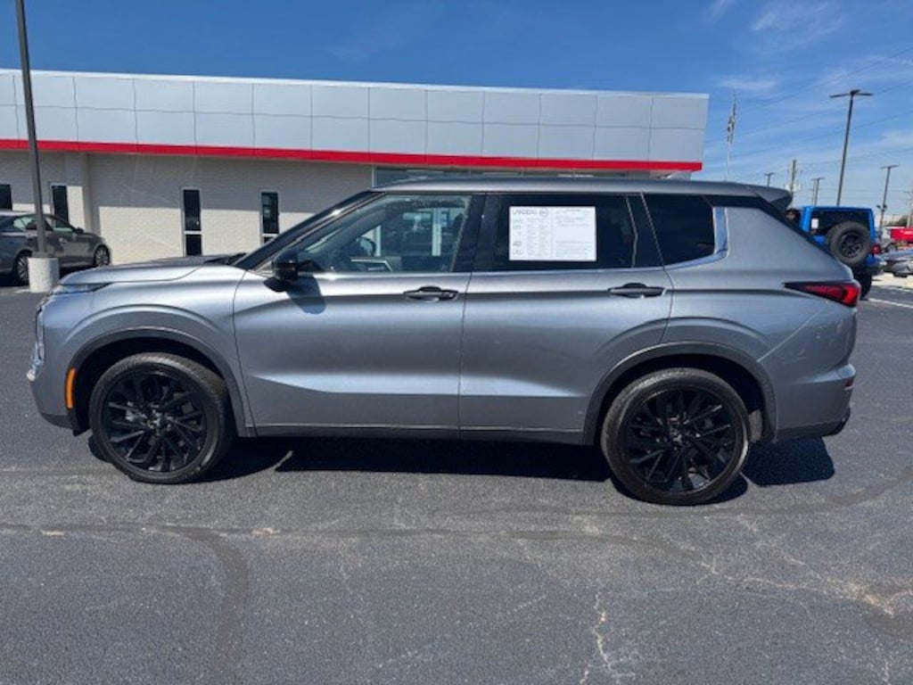 Used 2023 Mitsubishi Outlander SE Black Edition SE Black Edition S-AWC
