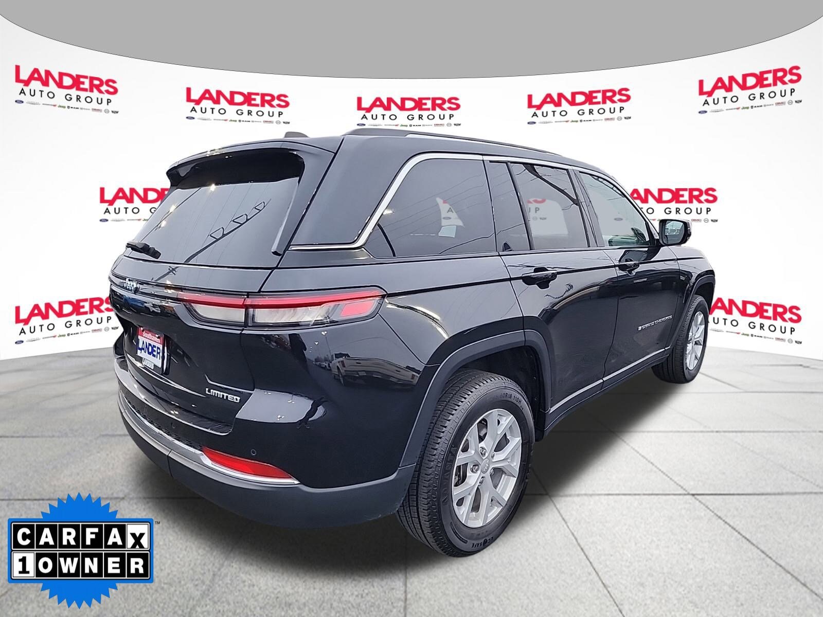 2023 Jeep Grand Cherokee Limited photo 3