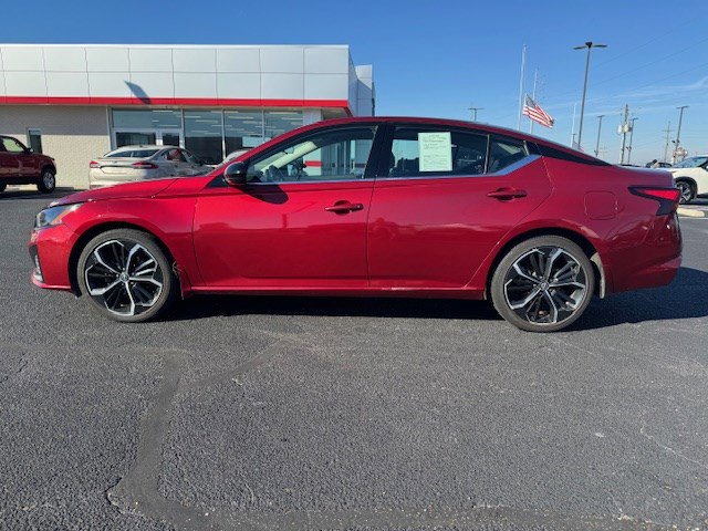 2023 Nissan Altima 2.5 SR photo 4