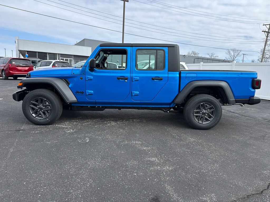 New 2026 Jeep Gladiator SPORT 4X4 Pickup