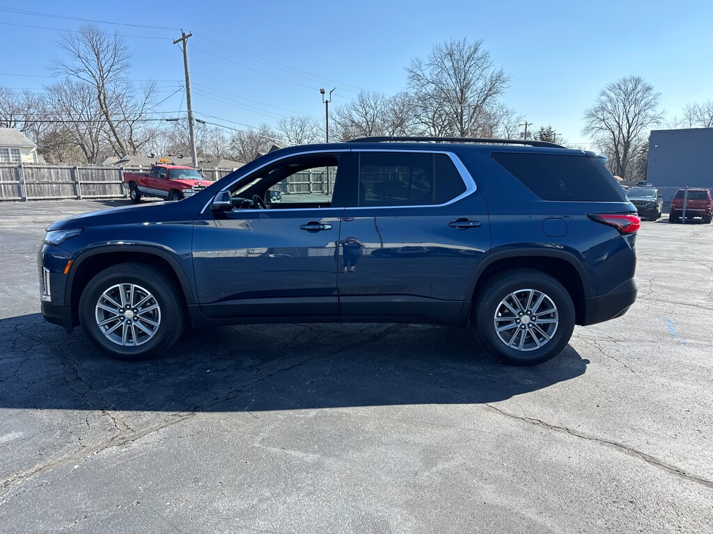 Used 2023 Chevrolet Traverse LT Cloth Sport Utility