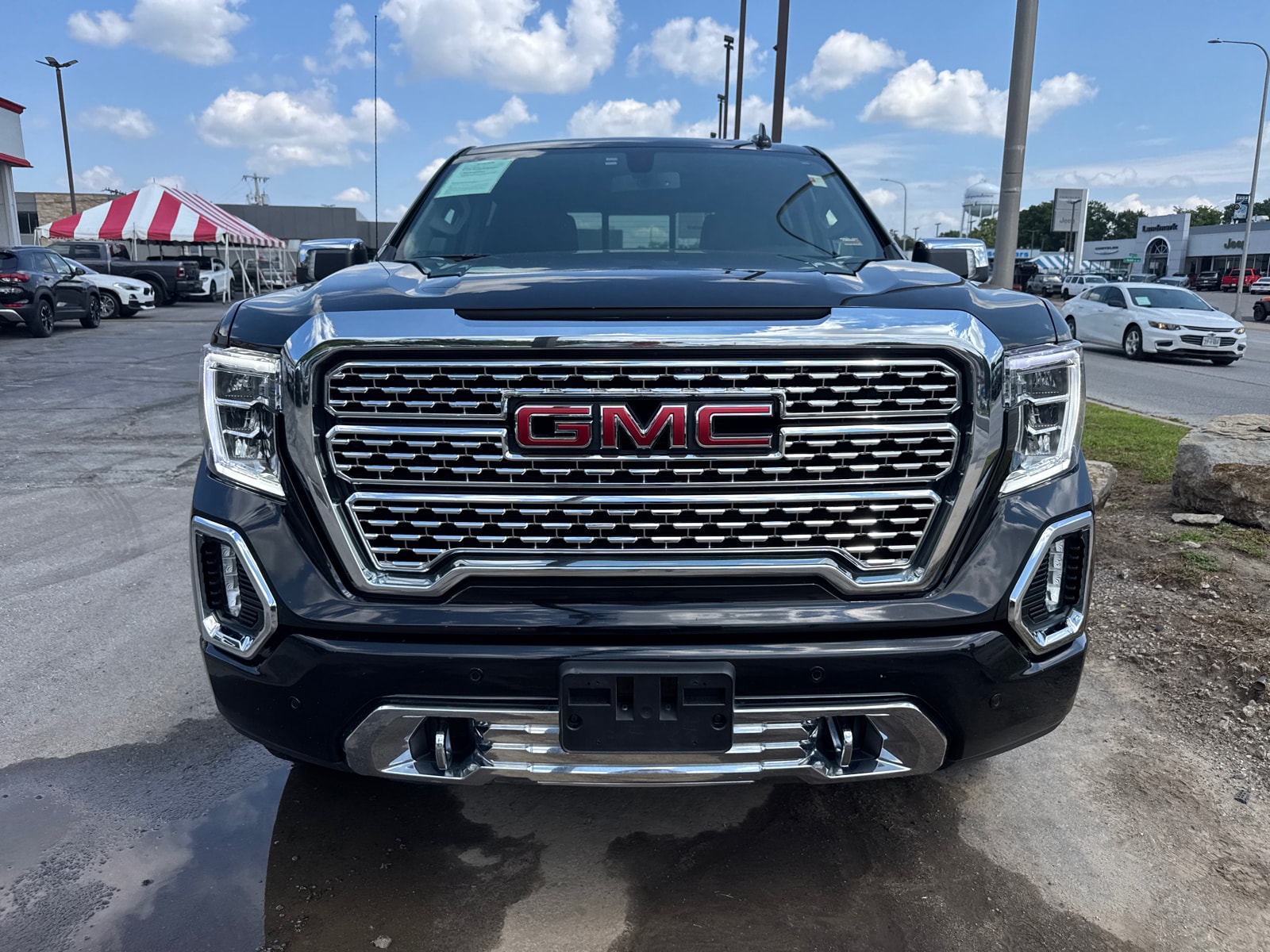 Used 2021 GMC Sierra 1500 Denali with VIN 1GTU9FEDXMZ144470 for sale in Kansas City