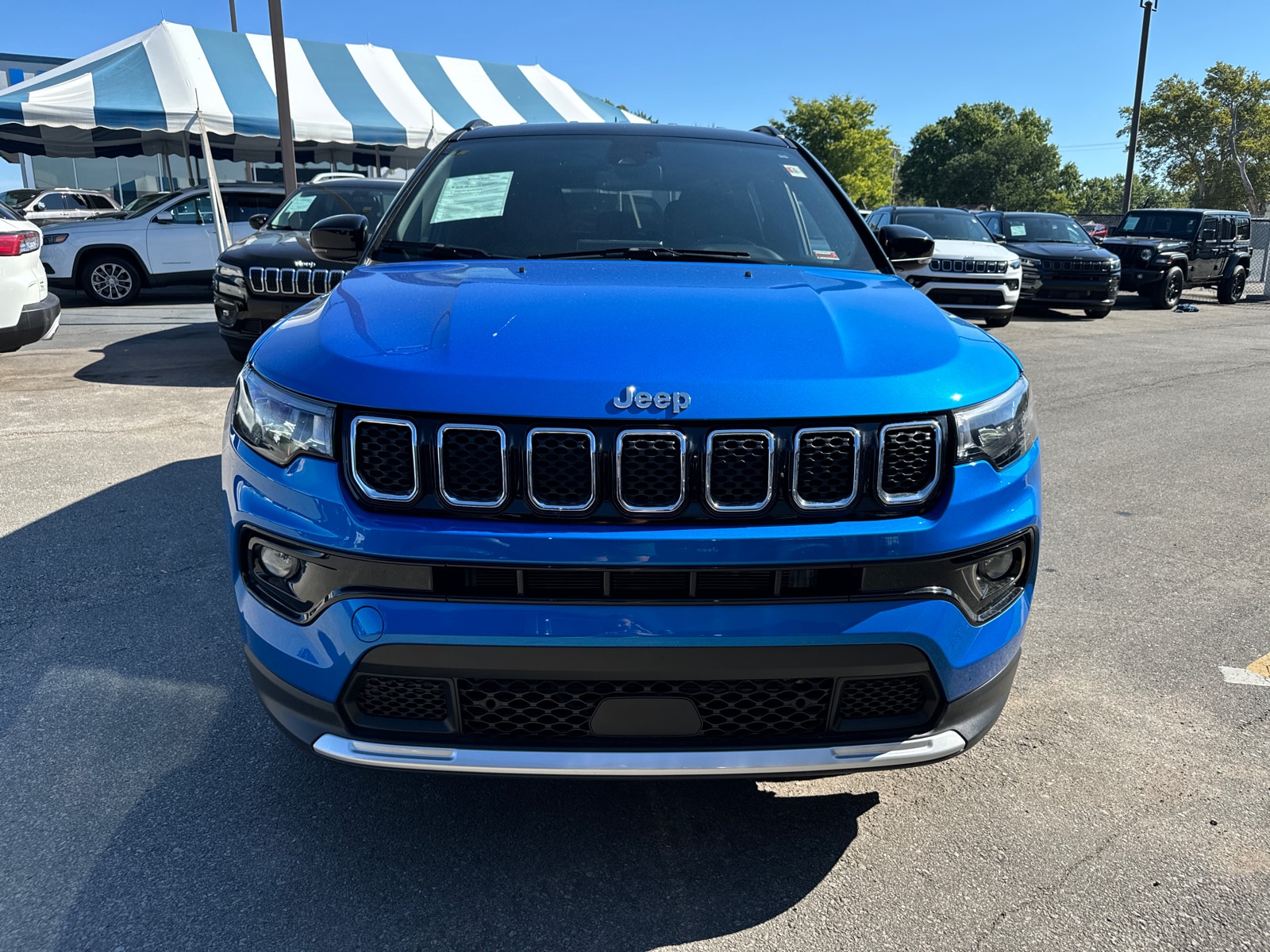 Used 2023 Jeep Compass Limited with VIN 3C4NJDCN4PT506476 for sale in Kansas City