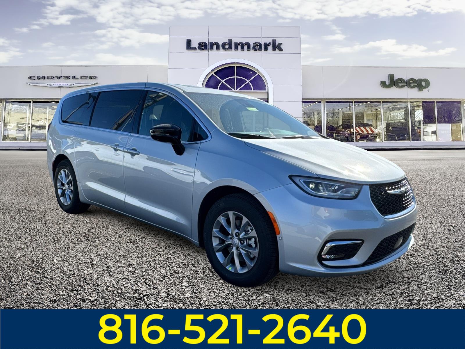 2026 Chrysler Pacifica Limited's photo