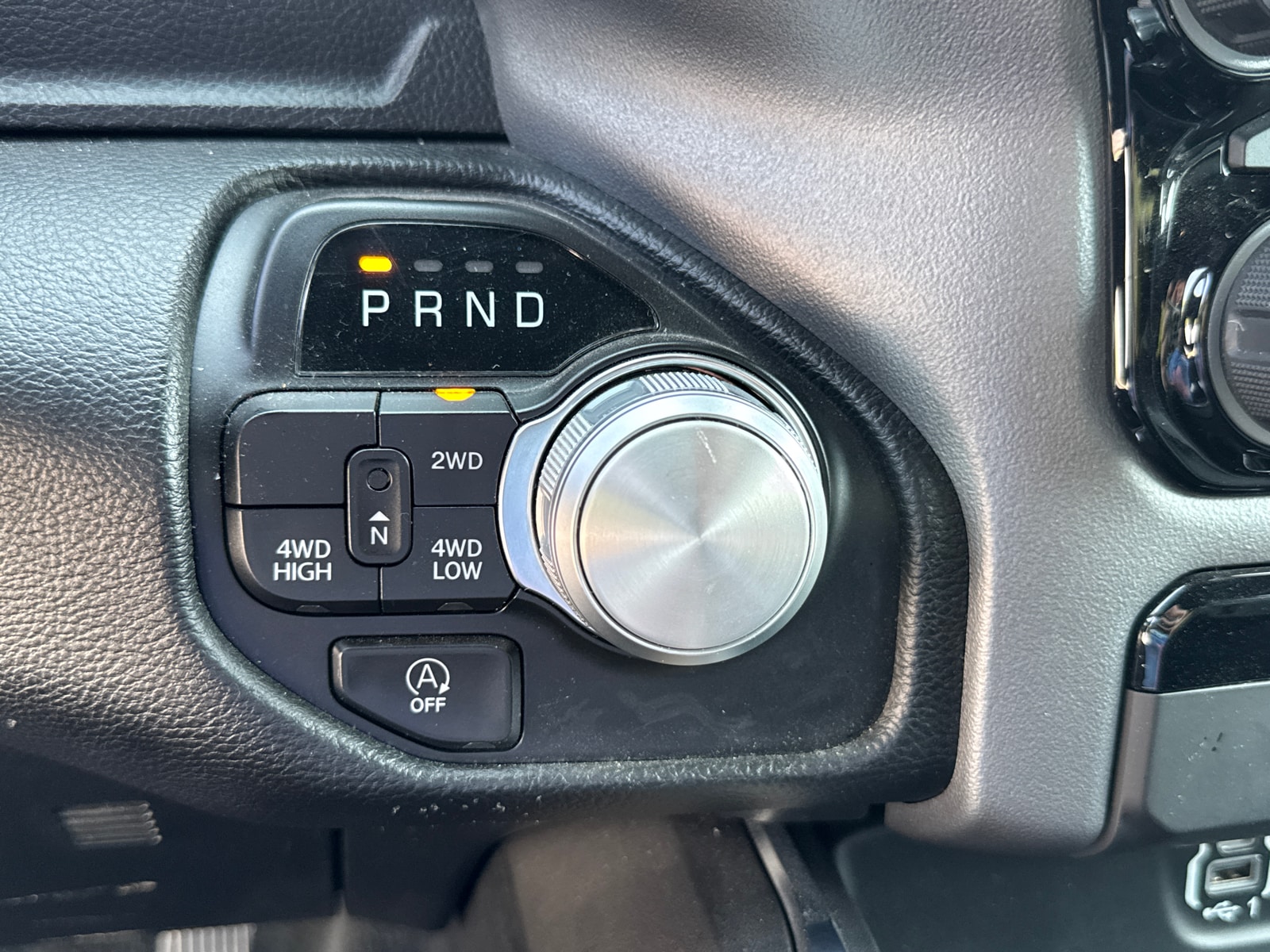 2024 RAM Ram 1500 Pickup Laramie - Photo 16