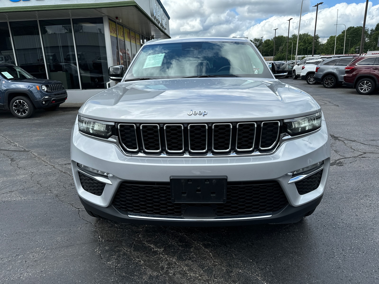 Used 2022 Jeep Grand Cherokee Limited with VIN 1C4RJHBGXN8550859 for sale in Independence, MO