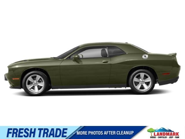 2022 Dodge Challenger SXT Auto's photo