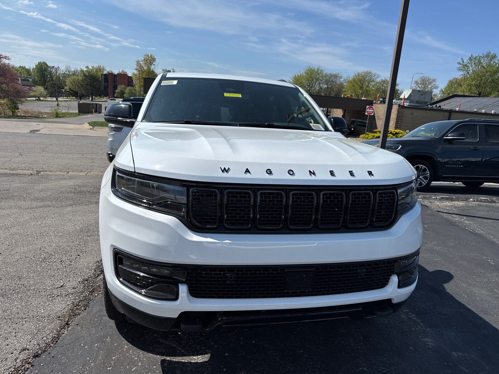 2025 Jeep Wagoneer Carbide photo 2
