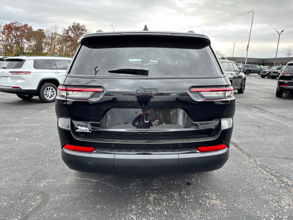 New 2025 Jeep Grand Cherokee L ALTITUDE X 4X4 Sport Utility