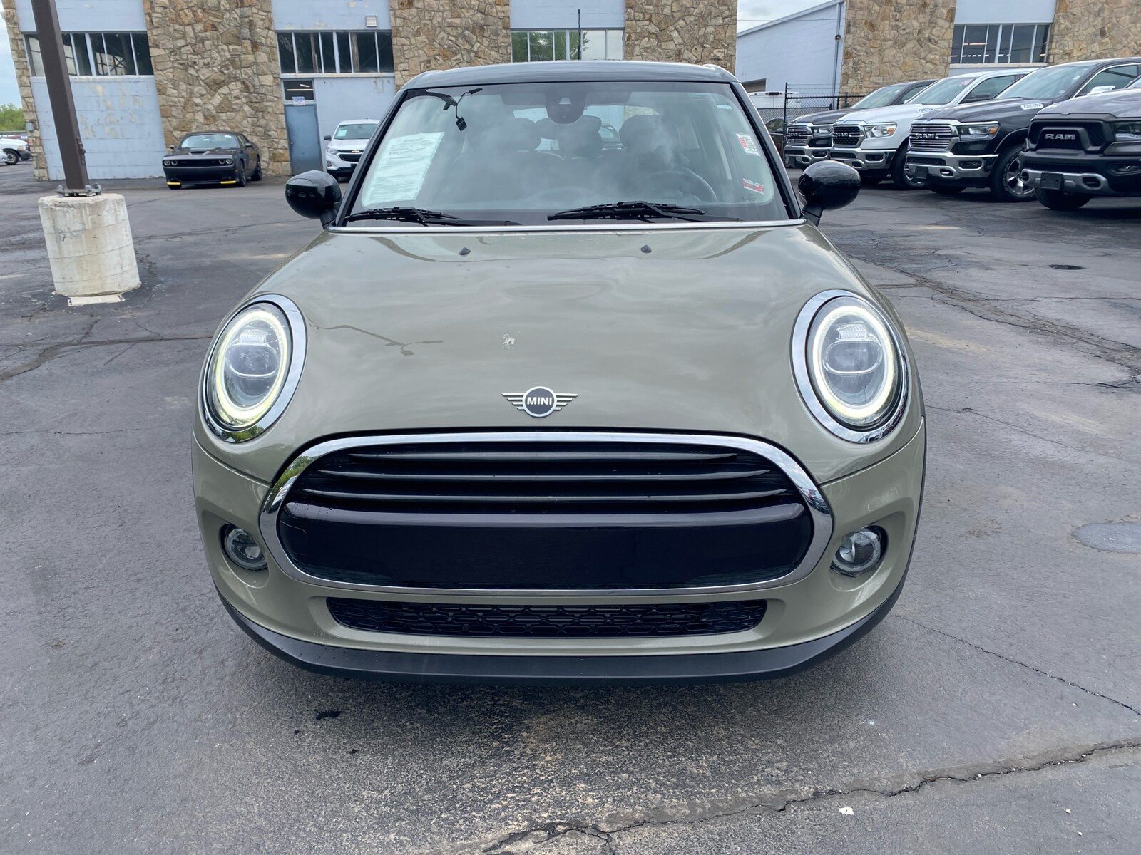 Used 2021 MINI Hardtop 4 Door Oxford Edition with VIN WMWXU7C04M2M90893 for sale in Kansas City