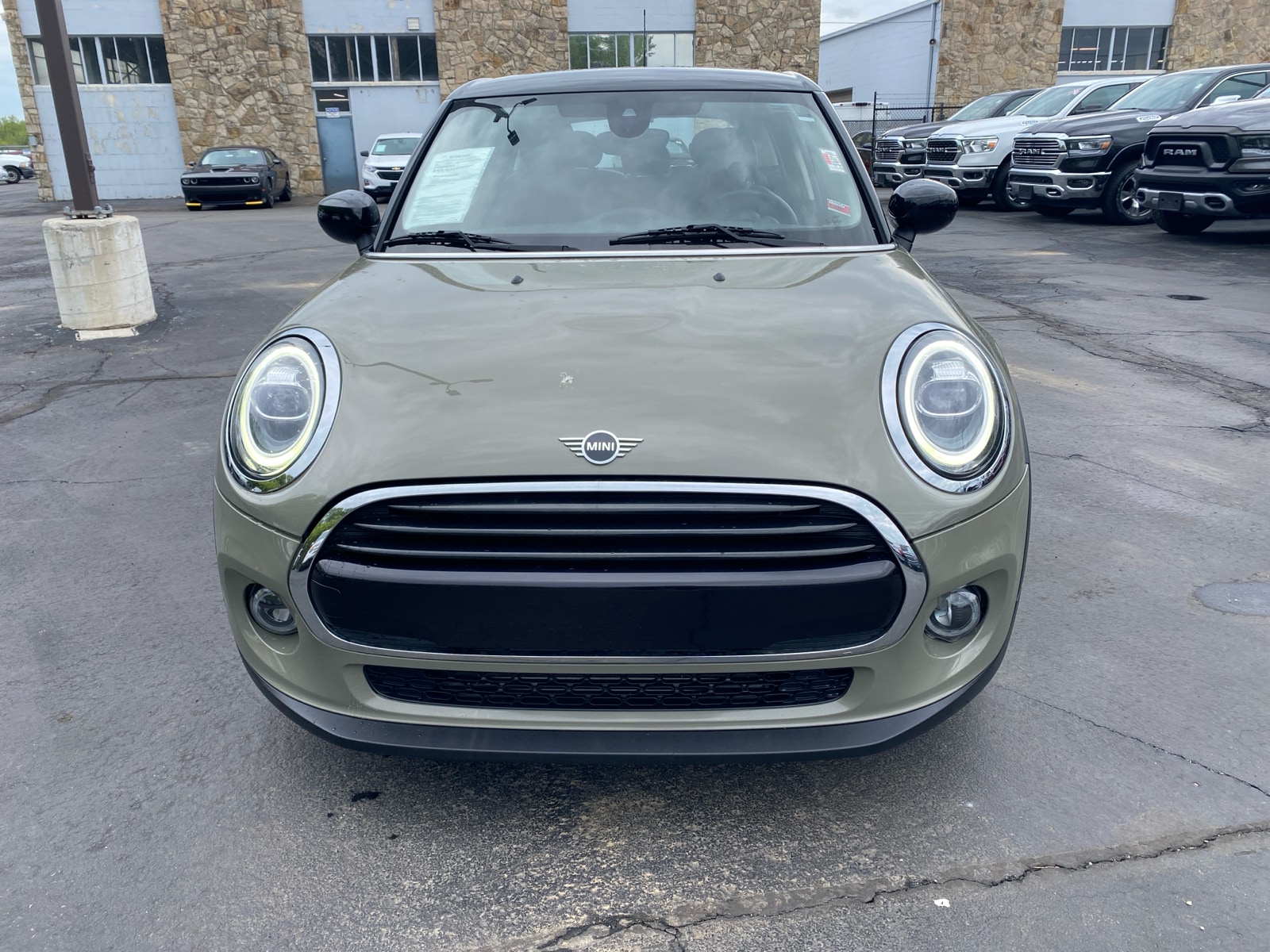 Used 2021 MINI Hardtop 4 Door Oxford Edition with VIN WMWXU7C04M2M90893 for sale in Independence, MO