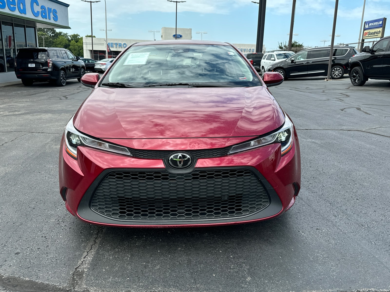 Used 2022 Toyota Corolla LE with VIN JTDEPMAE6NJ203351 for sale in Independence, MO