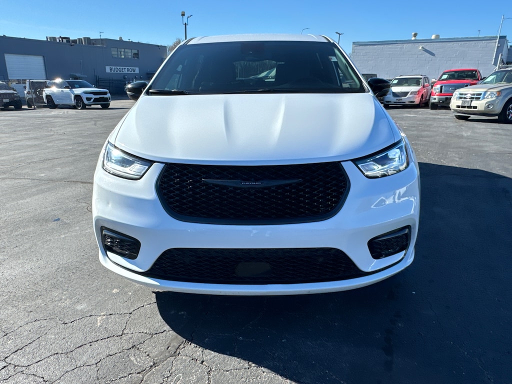 Used 2024 Chrysler Pacifica Hybrid S Appearance Pkg Passenger Van